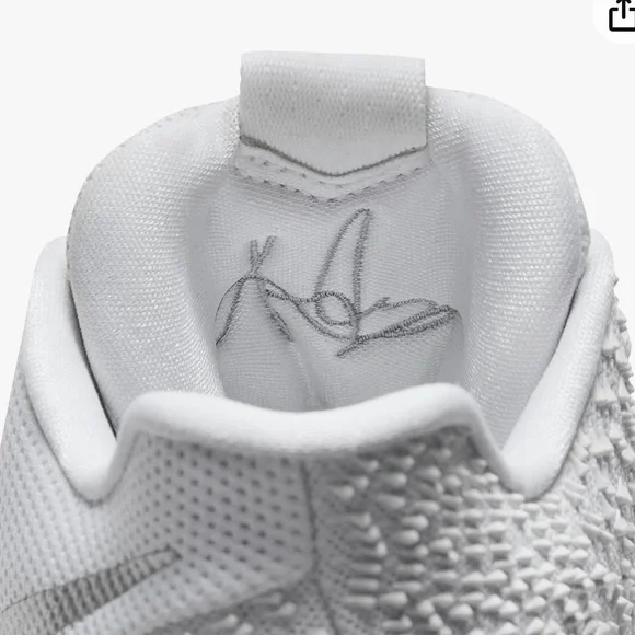 Nike Kids Kyrie 3 PS Basketball Shoe - Picture 8 of 10